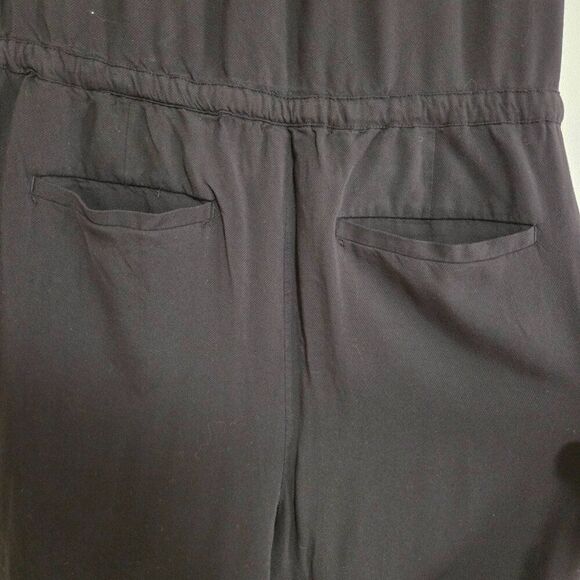 EUC LIKE NEW LOFT SLEEVELESS SPLIT V NECK BLACK SOFT JUMPSUIT SIZE 10 / M - Picture 6 of 16